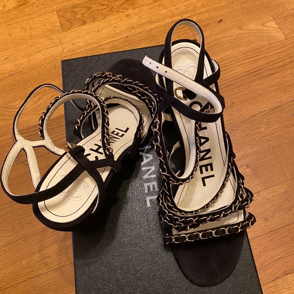 Chanel Black New Kid Suede 19p Strappy Chain Heels - Picture 4 of 9